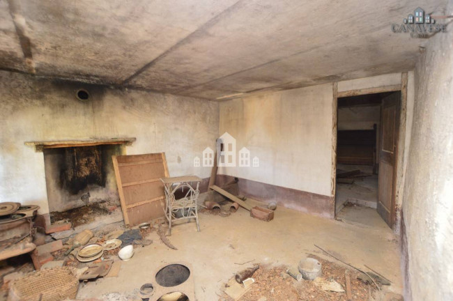 Fixer-upper for sale in Valchiusa