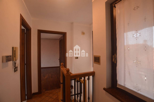 Half-duplex for sale in Salassa