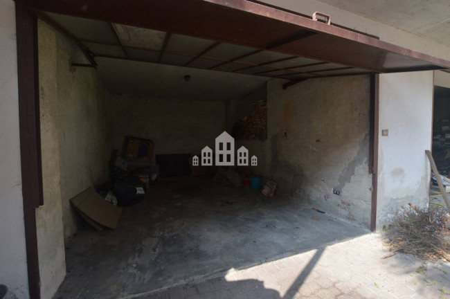 Half-duplex for sale in Salassa