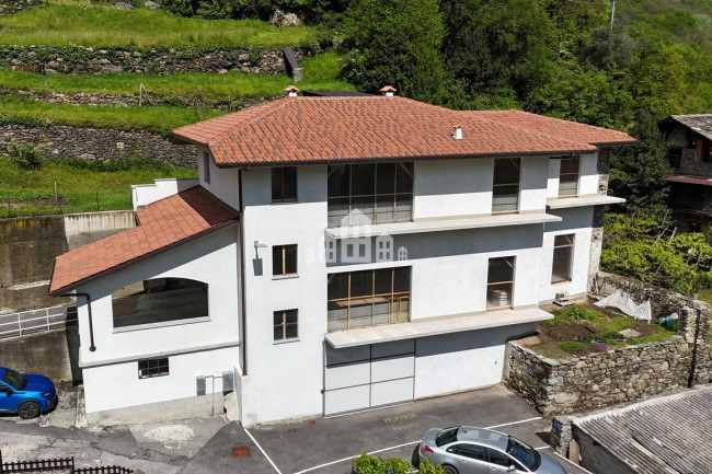 Casa indipendente in vendita a Pont-Canavese