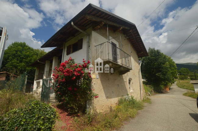 Detached house for sale in Colleretto Castelnuovo