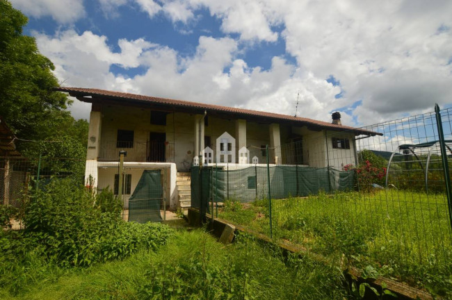 Detached house for sale in Colleretto Castelnuovo