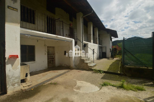 Detached house for sale in Colleretto Castelnuovo