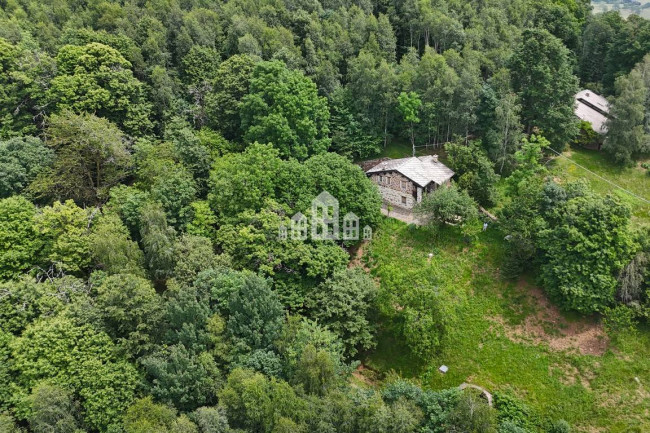 Casa indipendente in vendita a Rueglio