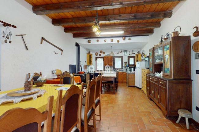 Casa indipendente in vendita a Rueglio