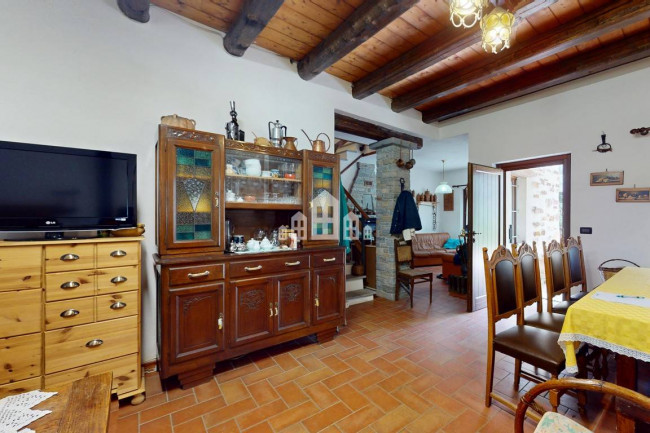 Casa indipendente in vendita a Rueglio