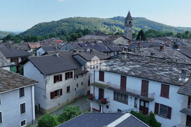 Casa semindipendente in vendita a Rueglio