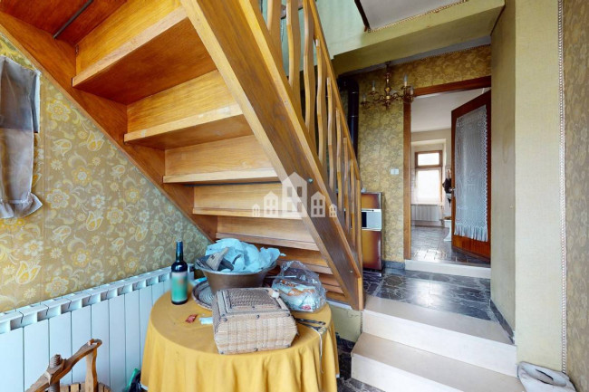 Half-duplex for sale in Rueglio