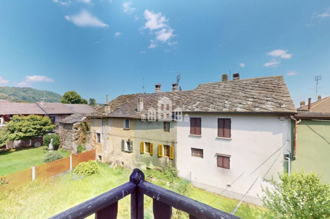 Half-duplex for sale in Rueglio