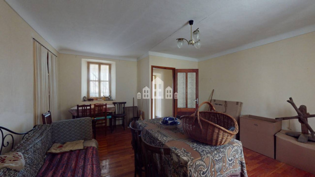 Half-duplex for sale in Rueglio