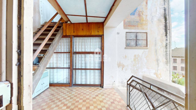 Half-duplex for sale in Rueglio