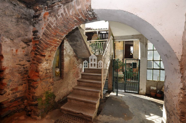 Half-duplex for sale in Castellamonte