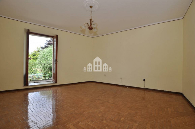 Half-duplex for sale in Castelnuovo Nigra