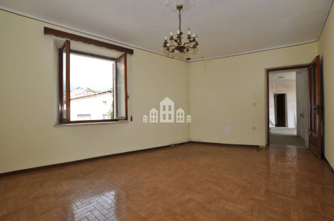 Half-duplex for sale in Castelnuovo Nigra