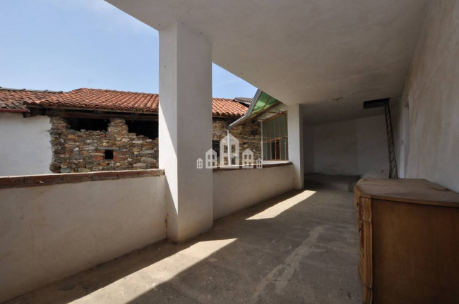 Half-duplex for sale in Castelnuovo Nigra