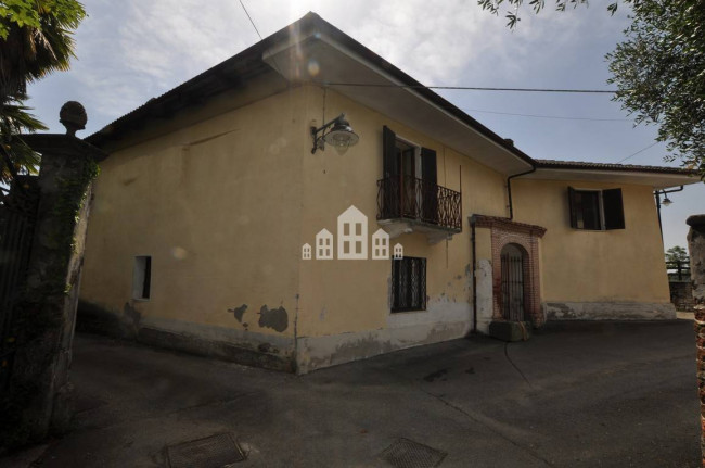 Casa semindipendente in vendita a Castelnuovo Nigra