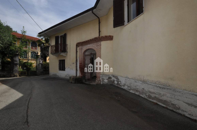 Half-duplex for sale in Castelnuovo Nigra