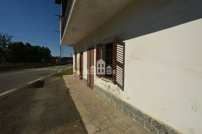 Half-duplex for sale in Baldissero Canavese