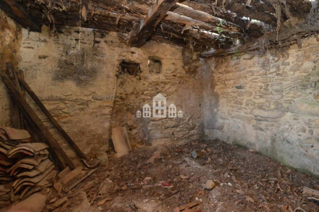 Fixer-upper for sale in Val di Chy