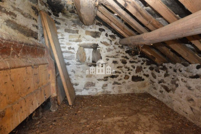 Fixer-upper for sale in Val di Chy