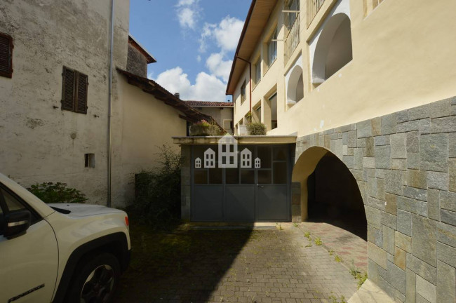 Half-duplex for sale in Val di Chy