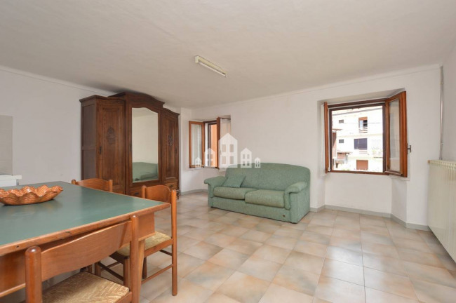 Half-duplex for sale in Val di Chy