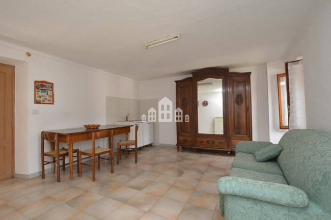 Half-duplex for sale in Val di Chy