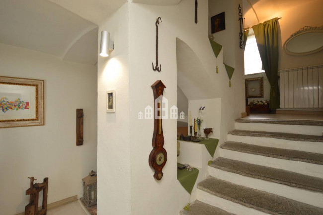 Villa for sale in Valchiusa