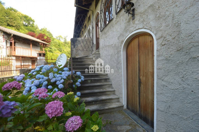 Half-duplex for sale in Valchiusa