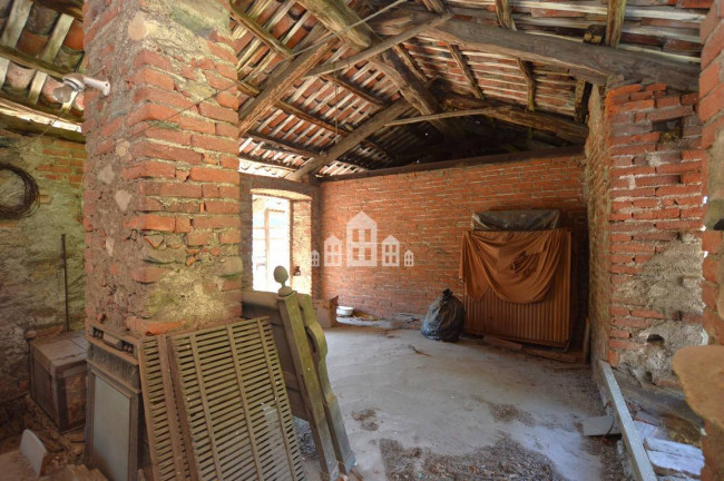 Half-duplex for sale in Baldissero Canavese