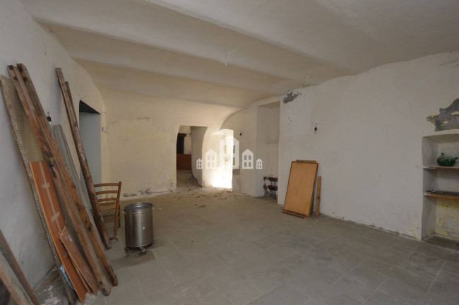 Retail space for sale in Valchiusa