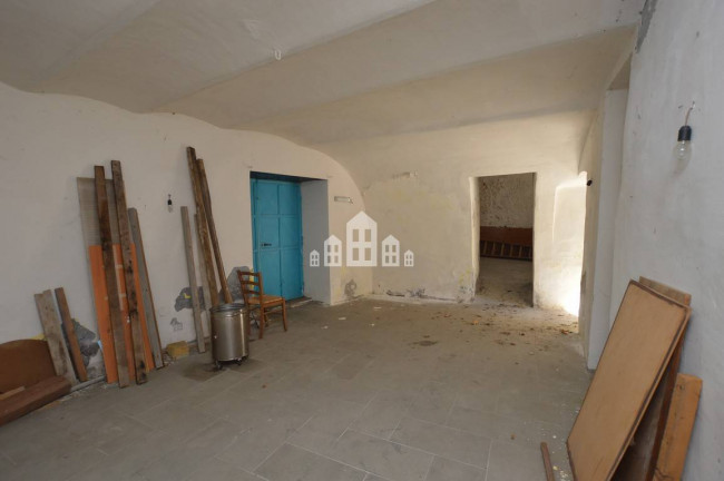 Retail space for sale in Valchiusa