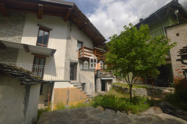 Half-duplex for sale in Noasca