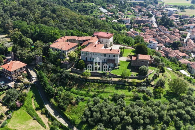 Palazzina in vendita a Castellamonte