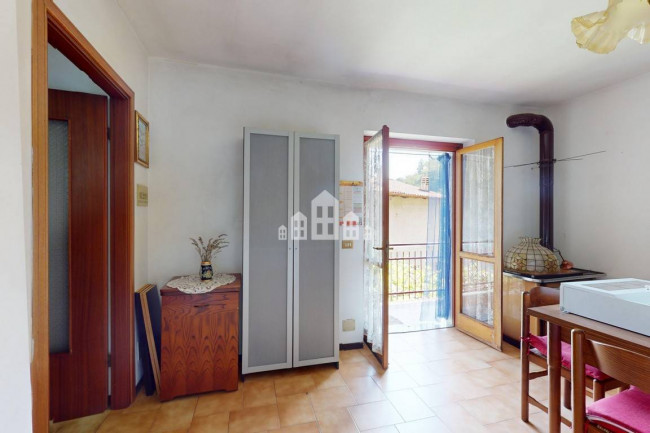 Half-duplex for sale in Lessolo