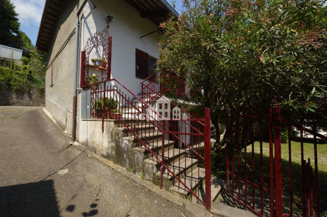 Half-duplex for sale in Lessolo