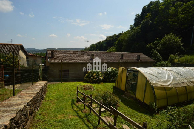 Half-duplex for sale in Lessolo