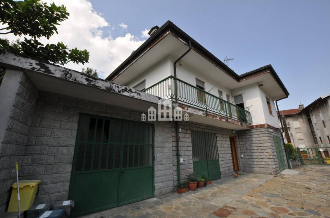 Detached house for sale in Sparone