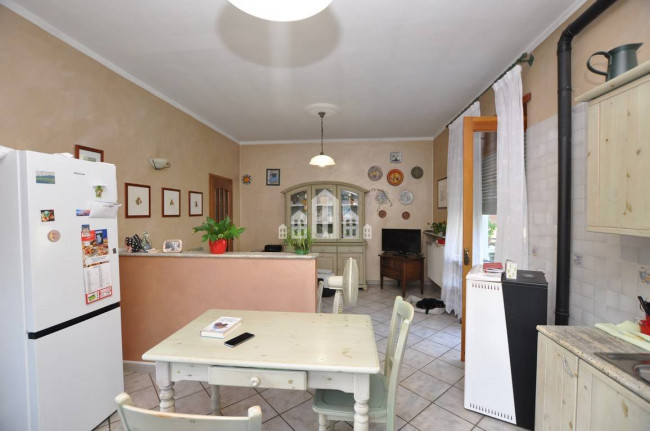 Detached house for sale in Sparone