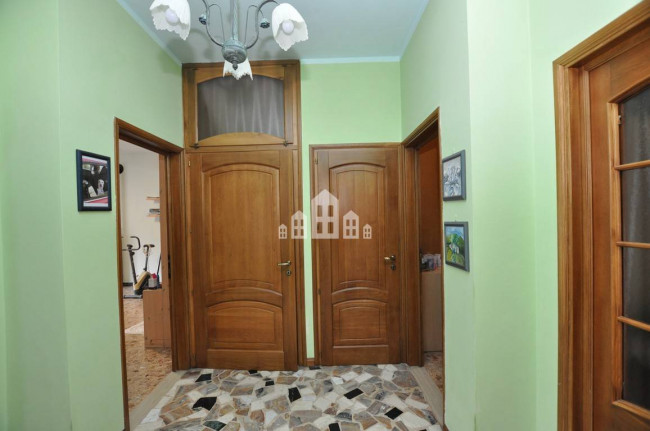 Detached house for sale in Sparone