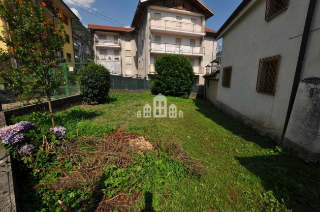 Detached house for sale in Sparone