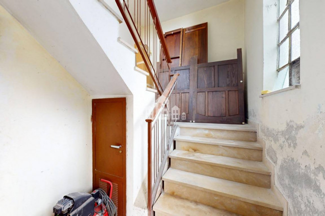 Half-duplex for sale in Loranzè