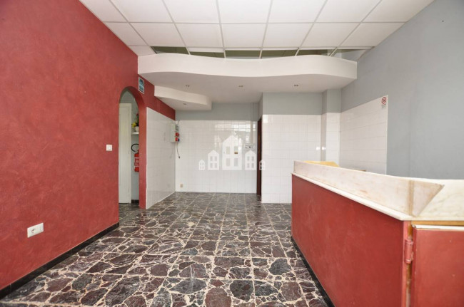 Retail space for sale in Castellamonte