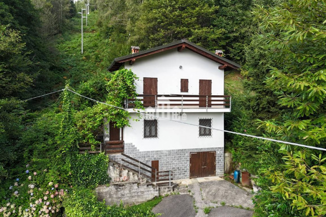 Casa indipendente in vendita a Issiglio