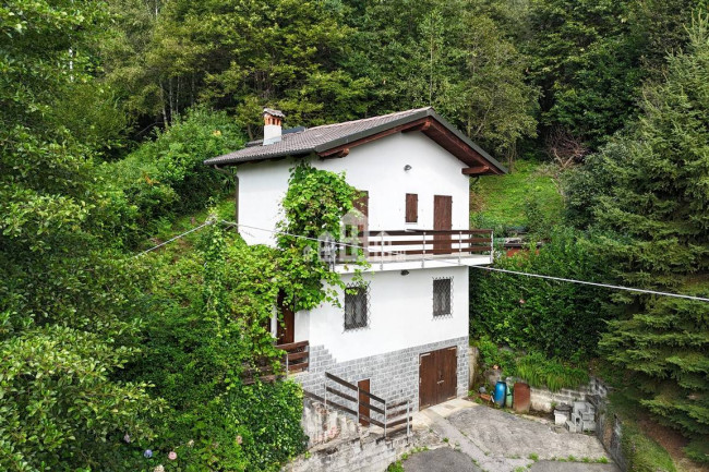 Casa indipendente in vendita a Issiglio