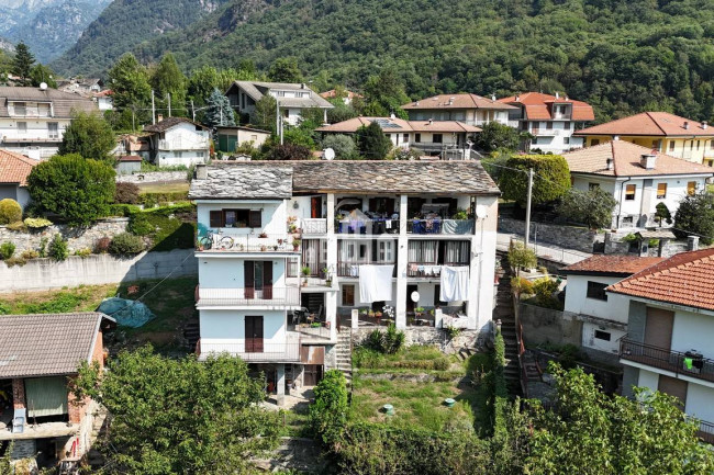 Porzione di bifamiliare in vendita a Pont-Canavese