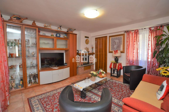 Portion of duplex for sale in Pont-Canavese