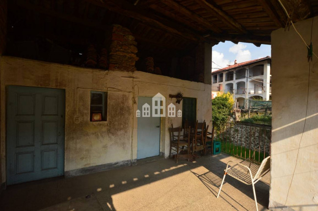 Casa indipendente in vendita a Val di Chy