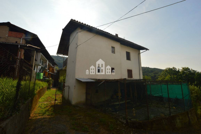 Casa indipendente in vendita a Val di Chy