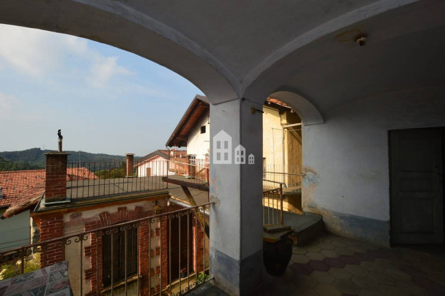 Half-duplex for sale in Val di Chy